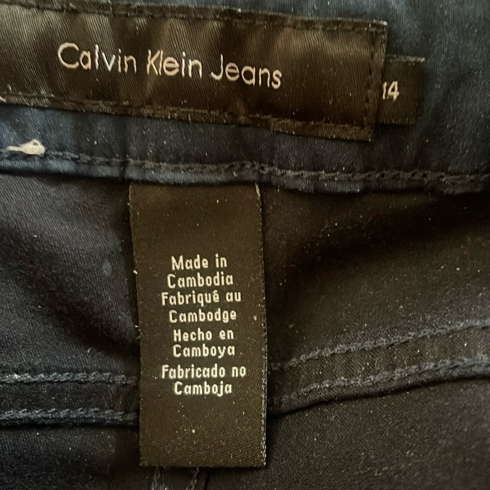 Calvin Klein Jeans - Picture 4 of 9